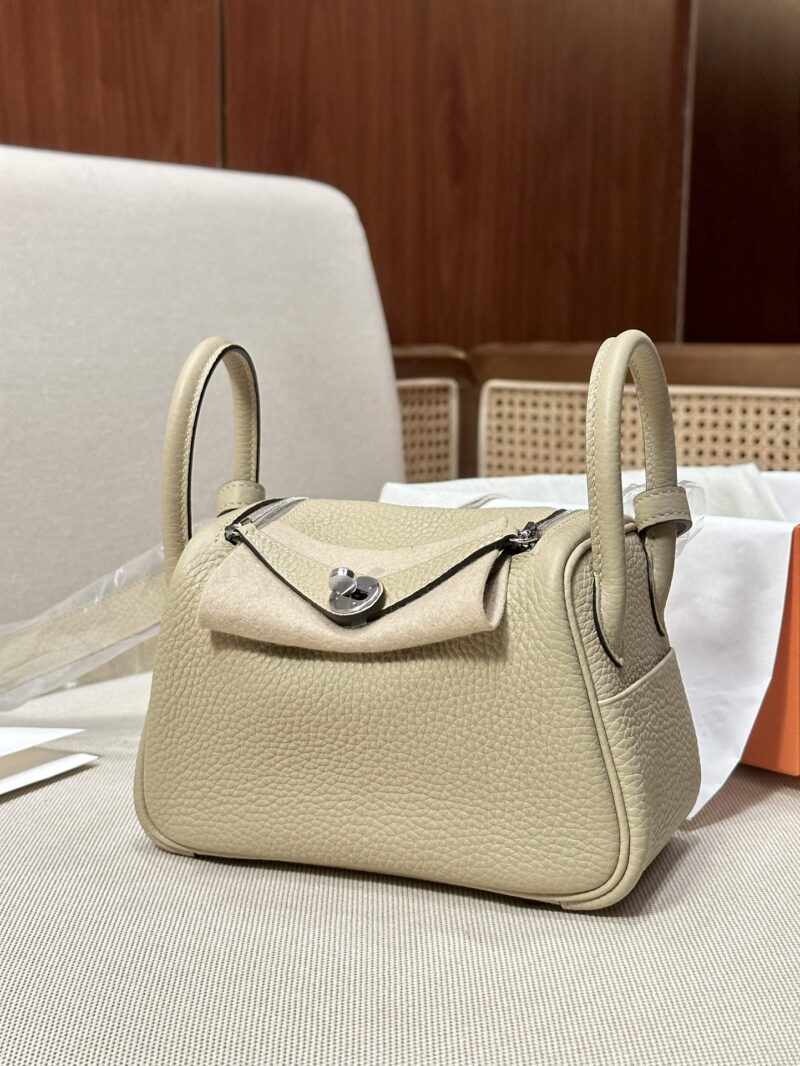 Hermès Mini Lindy 20 Taurillon Clemence Gris Trench Silver Hardware - Image 5