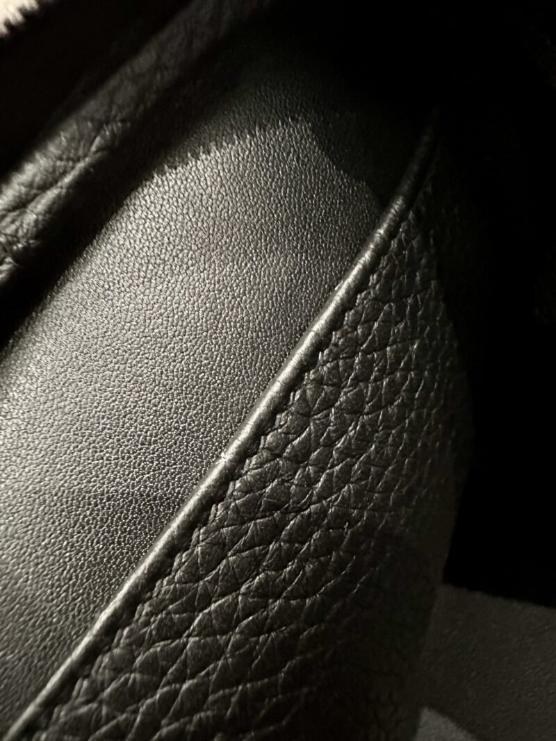Hermès Lindy 26 Taurillon Clemence & Matte Alligator Noir Silver Hardware - Image 11