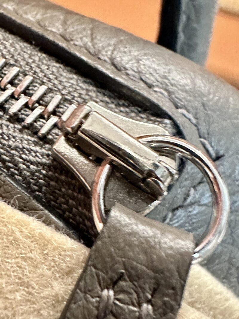 Hermès Mini Lindy 19 Taurillon Clemence Etain Silver Hardware - Image 11
