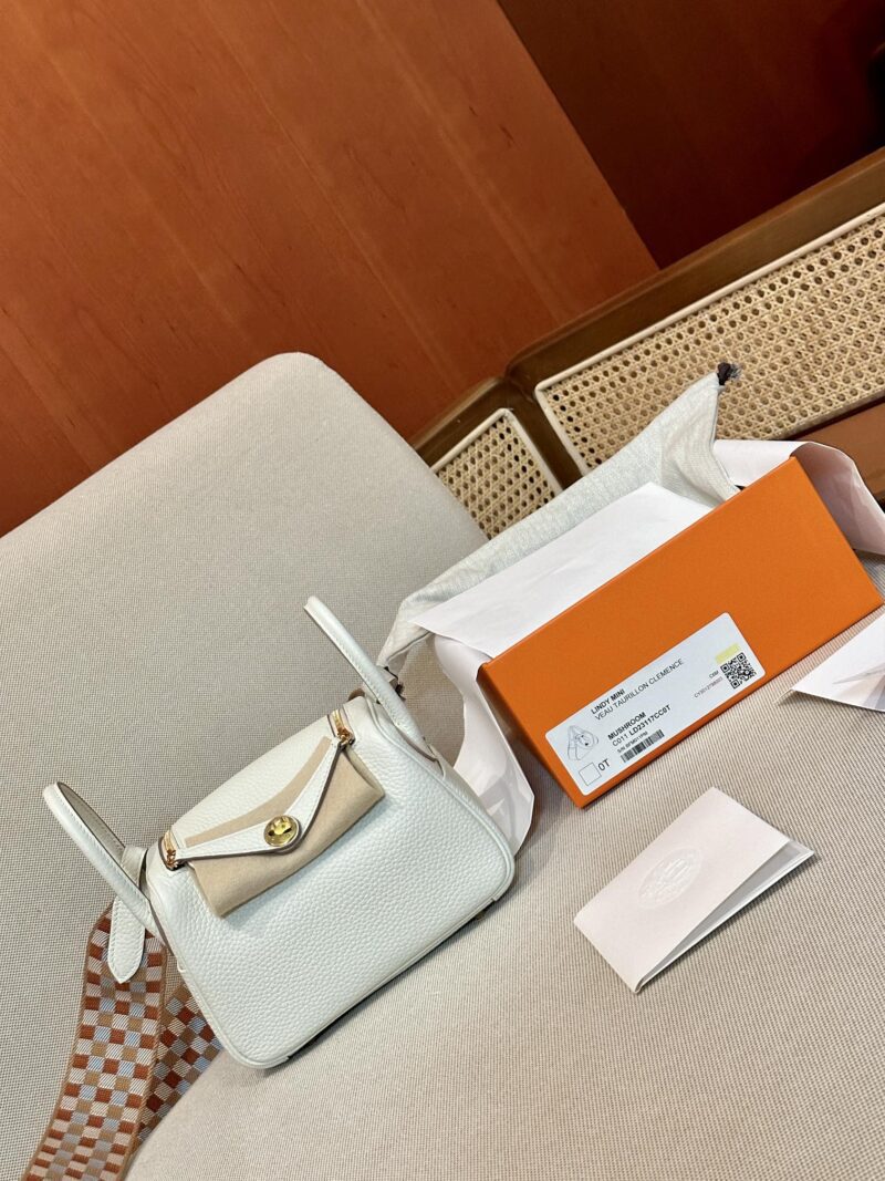 Hermès Mini Lindy 19 Taurillon Clemence Mushroom Gold Hardware