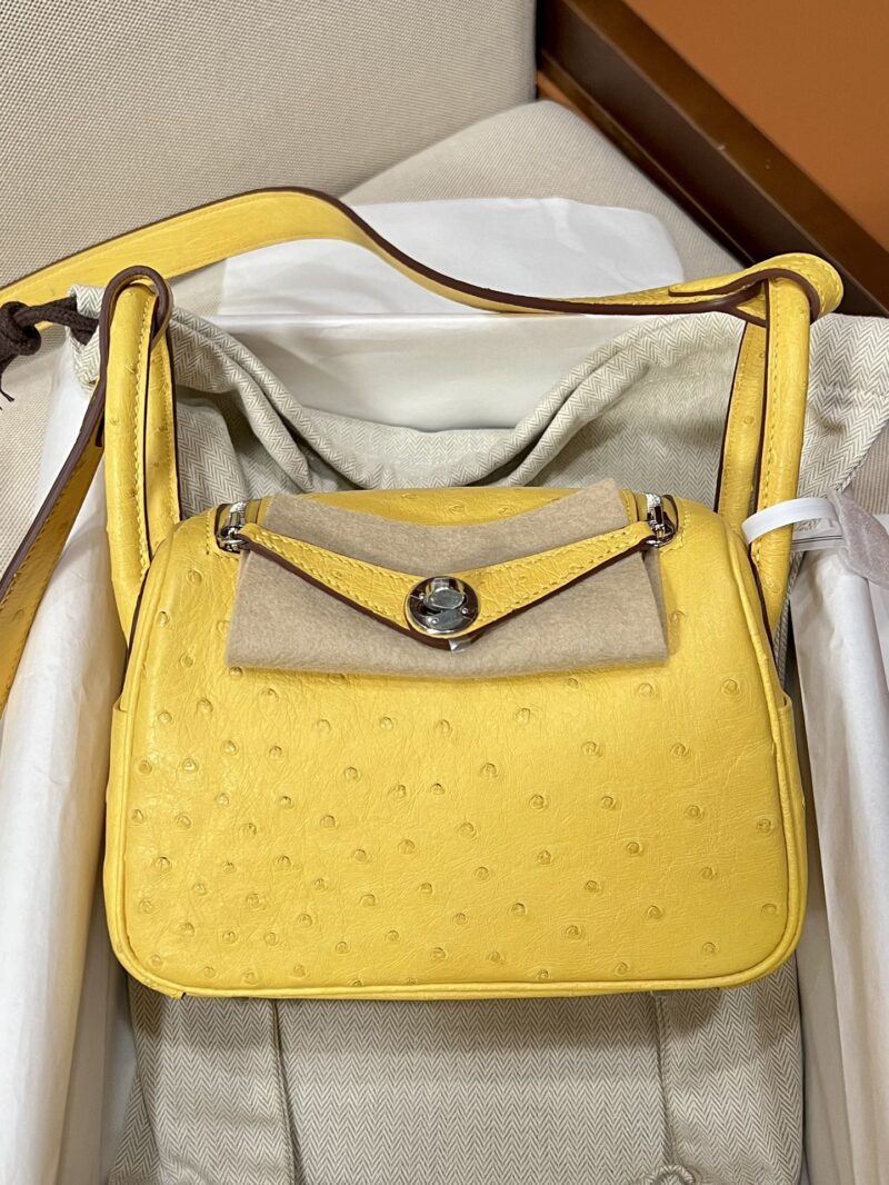 Hermès Mini Lindy 20 Ostrich Lime Silver Hardware - Image 3