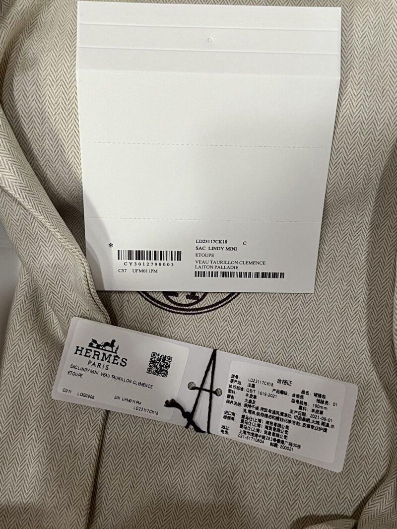 Hermès Mini Lindy 20 Taurillon Clemence Etoupe Silver Hardware - Image 9