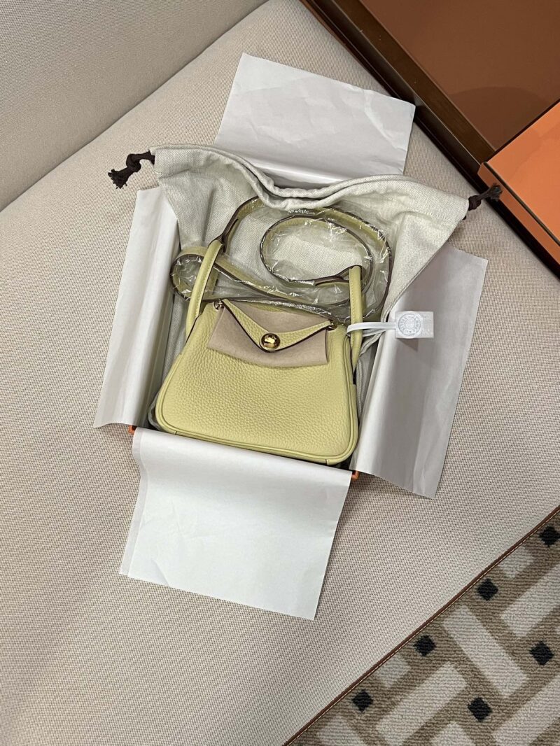 Hermès Mini Lindy 20 Taurillon Clemence Jaune Poussin & Nata Gold Hardware