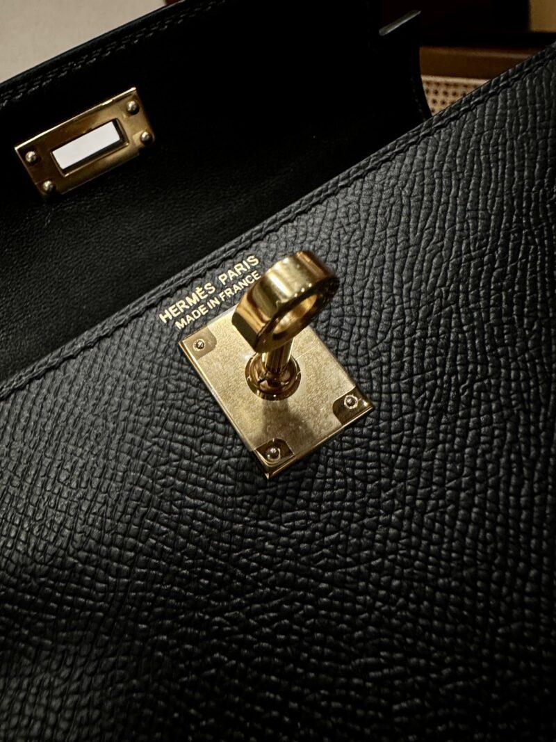 Hermès Mini Kelly Epsom Noir Gold Hardware - Image 14