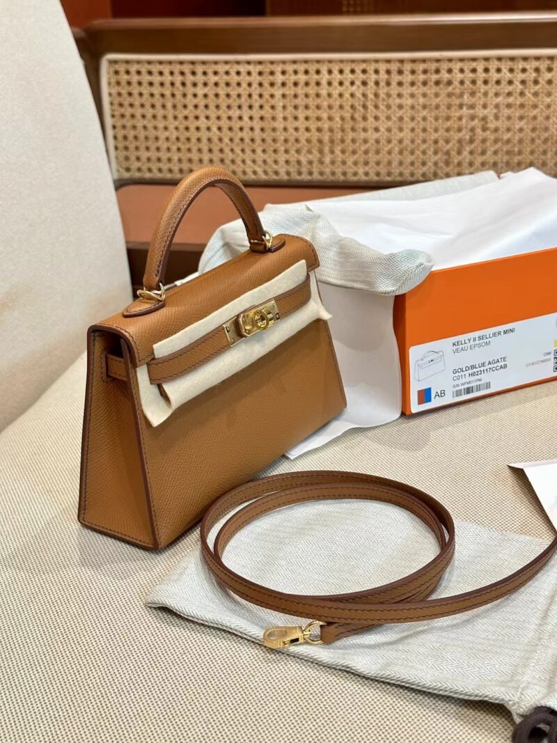 Hermès Mini Kelly 19 Gold & Deep Blue Gold Hardware - Image 2