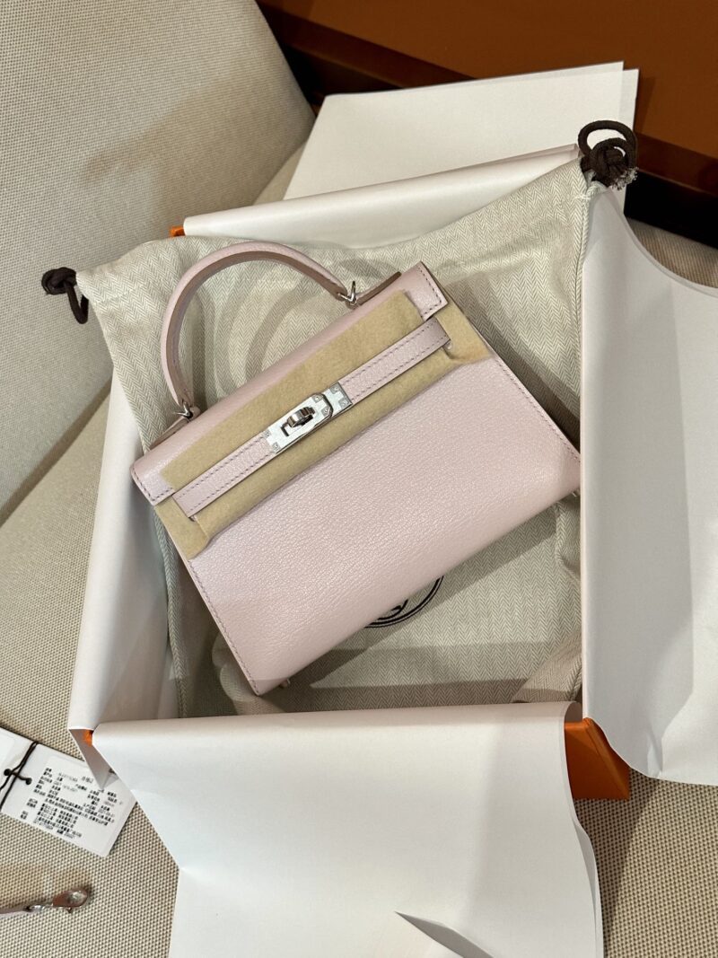 Hermès Mini Kelly 19 Chevre Mauve Pale Silver Hardware - Image 2