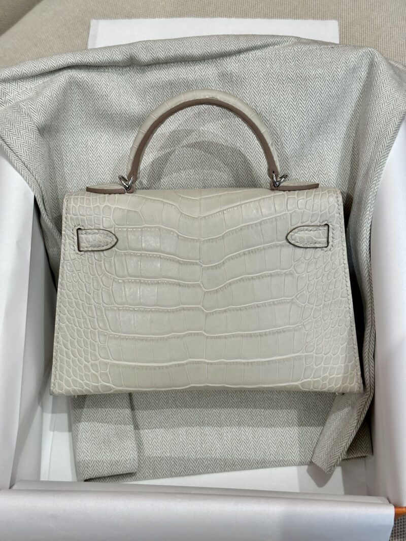 Hermès Mini Kelly 19 Matte Crocodile Beton Silver Hardware - Image 5