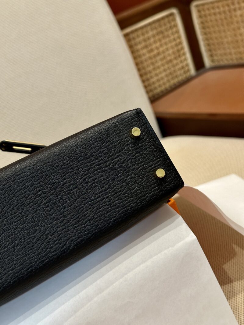 Hermès Mini Kelly Chevre Noir Gold Hardware - Image 14