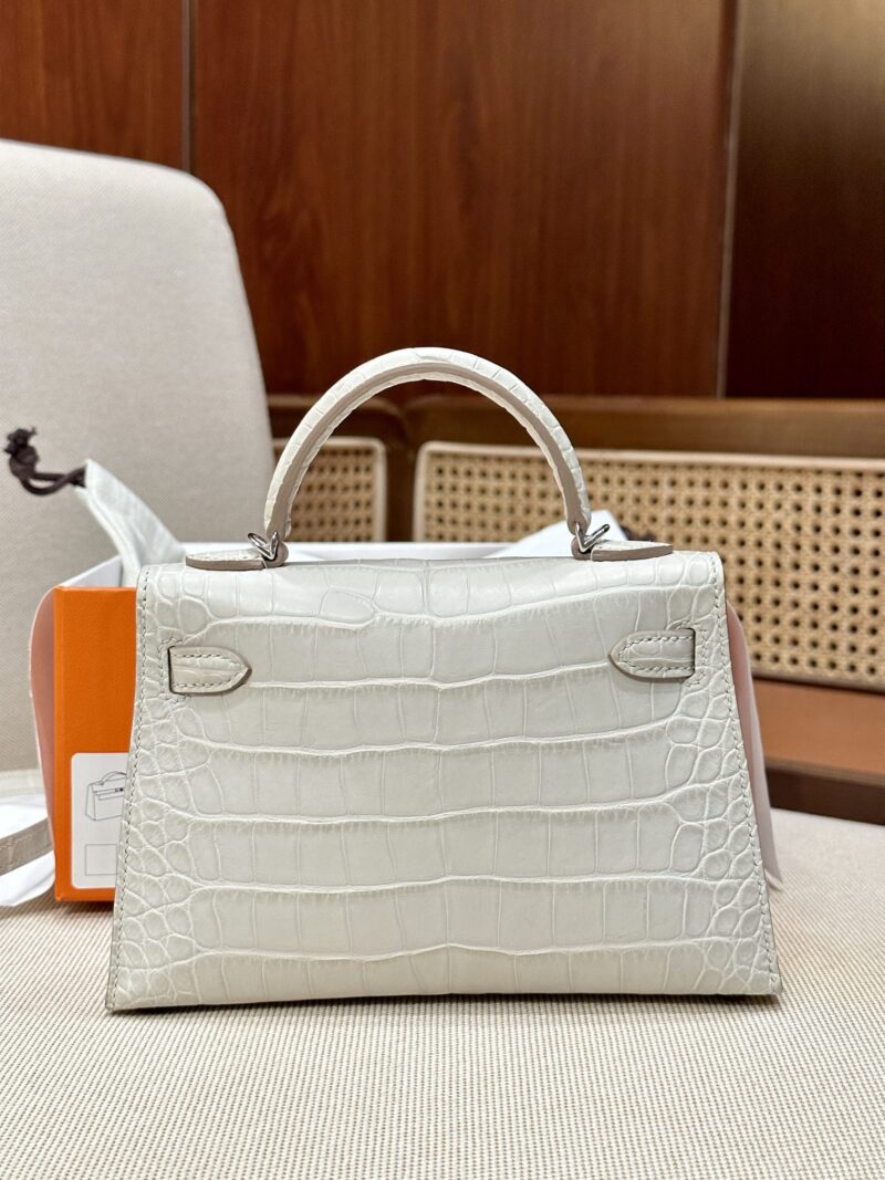 Hermès Mini Kelly Matte Alligator Beton Silver Hardware - Image 10