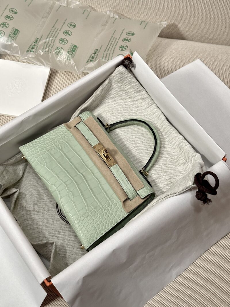 Hermès Mini Kelly Matte Alligator Vert D'eau Gold Hardware - Image 2