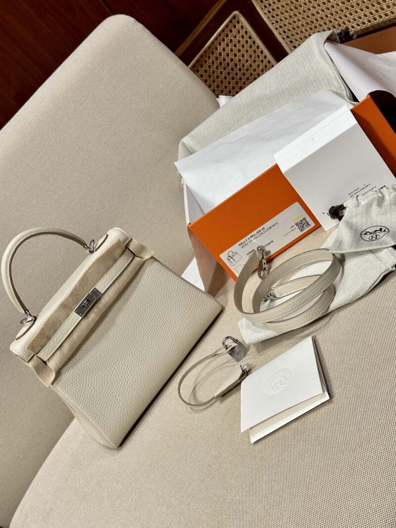 Hermès Kelly 25 Clemence Craie Silver Hardware - Image 2