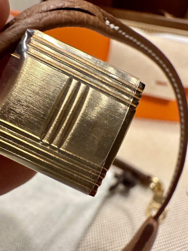 Hermès Kelly 25 Togo Craie, Gold Gold Hardware - Image 14