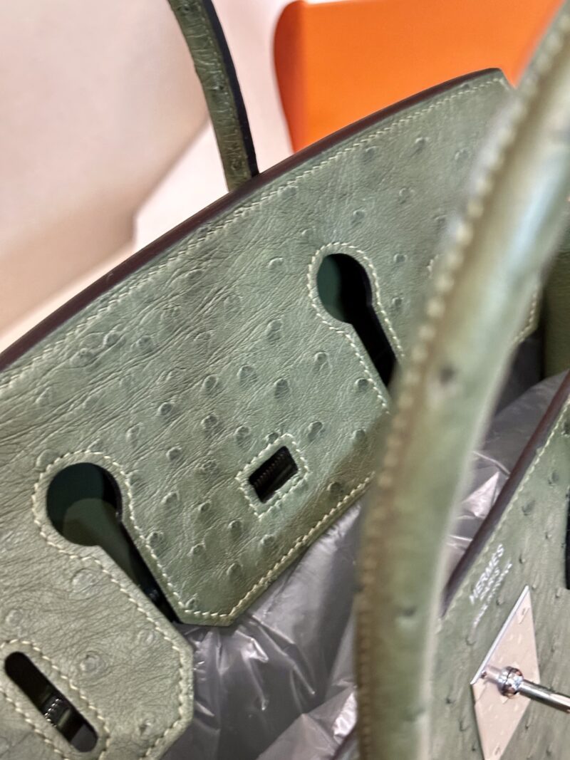 Hermès Birkin 30 Olive Green Ostrich Palladium Hardware - Image 8