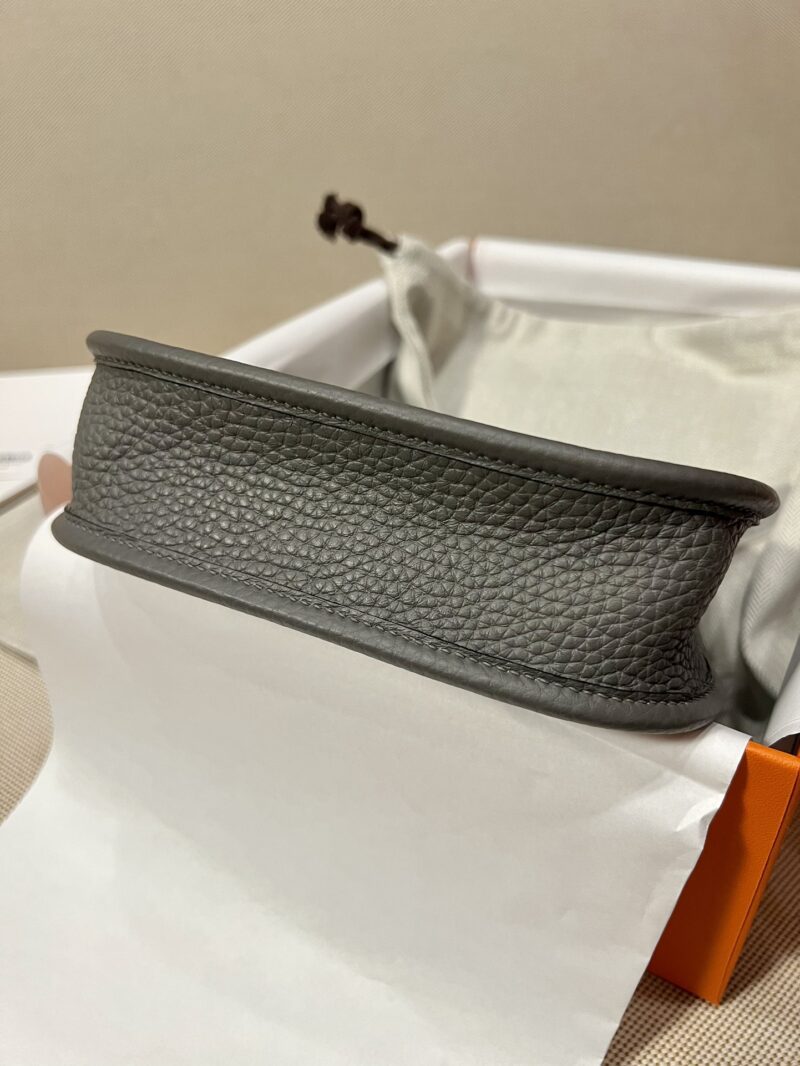 Hermès Mini Evelyne 16 Taurillon Clemence Etain Silver Hardware - Image 6