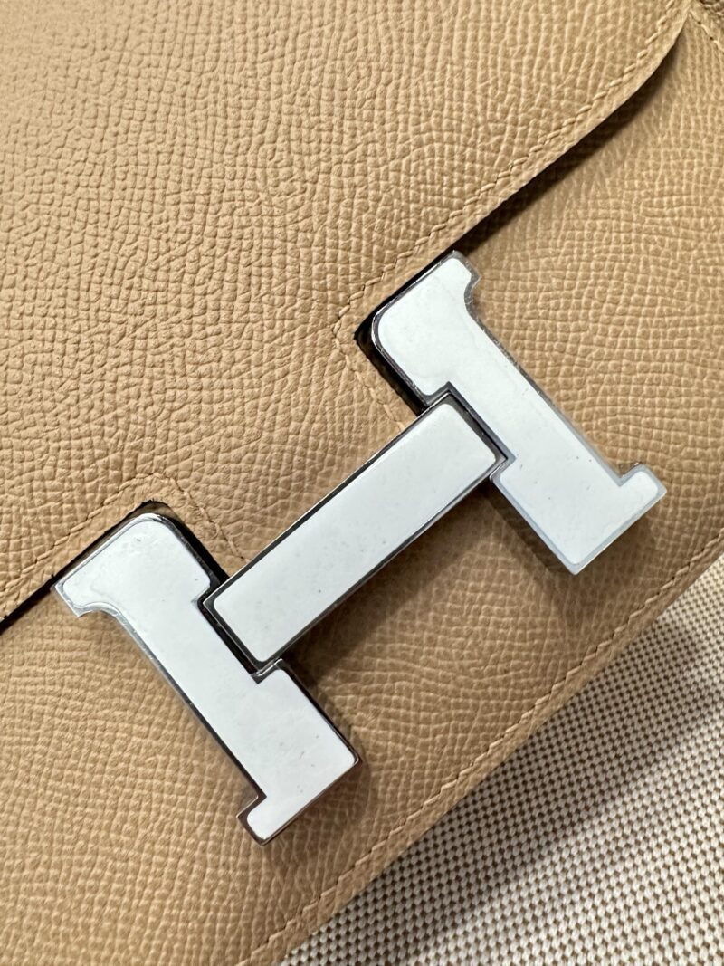 Hermès Constance 18 Chai, White Enamel Epsom Palladium Hardware - Image 5