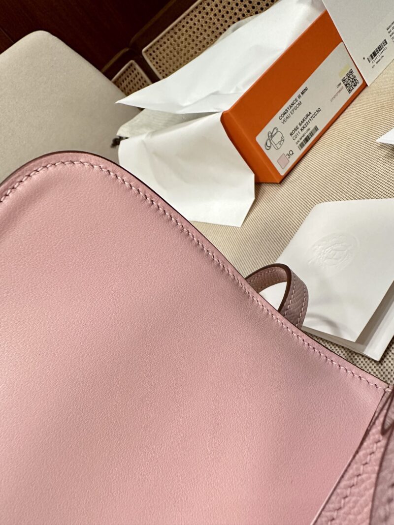 Hermès Constance 19 Rose Sakura Epsom Gold Hardware - Image 4