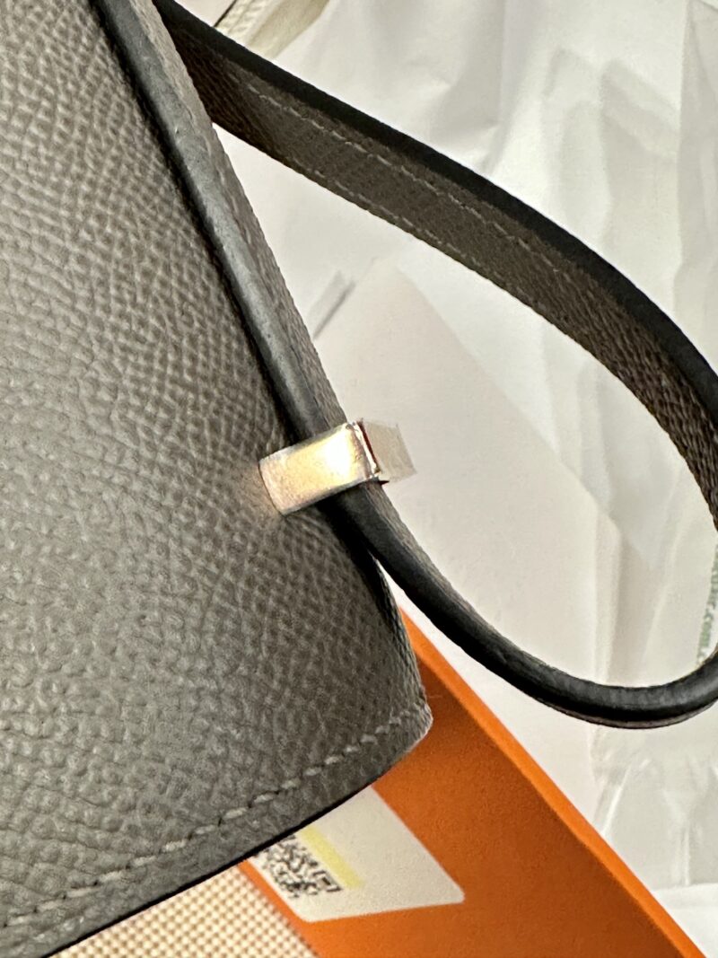 Hermès Constance 19 Gris Meyer Epsom Gold Hardware - Image 6