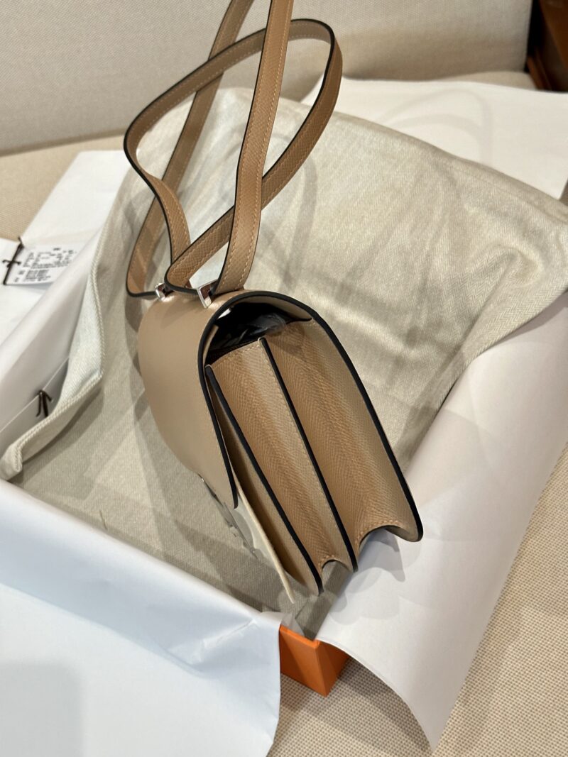 Hermès Constance 19 Chai, Silver Epsom Palladium Hardware - Image 3