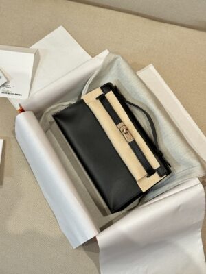 Hermès Kelly Pochette Noir, Rose Gold Swift Gold Hardware