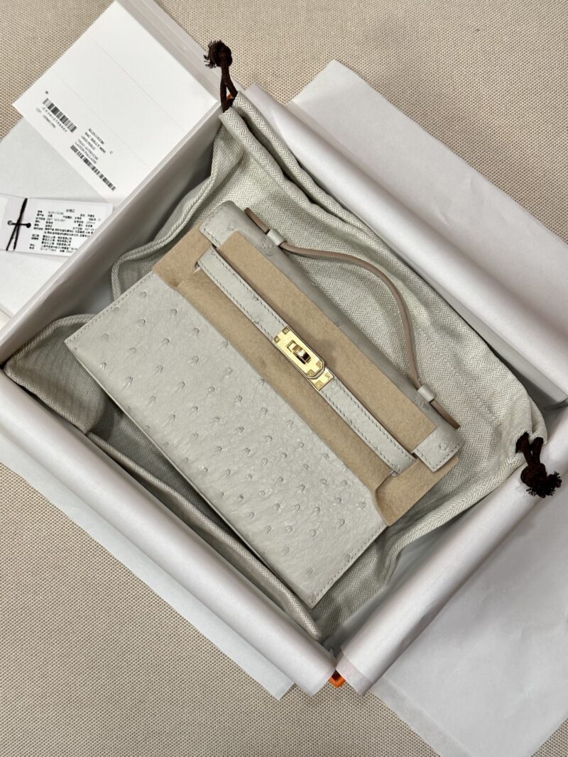 Hermès Kelly Pochette Gris Pearl Ostrich Gold Hardware