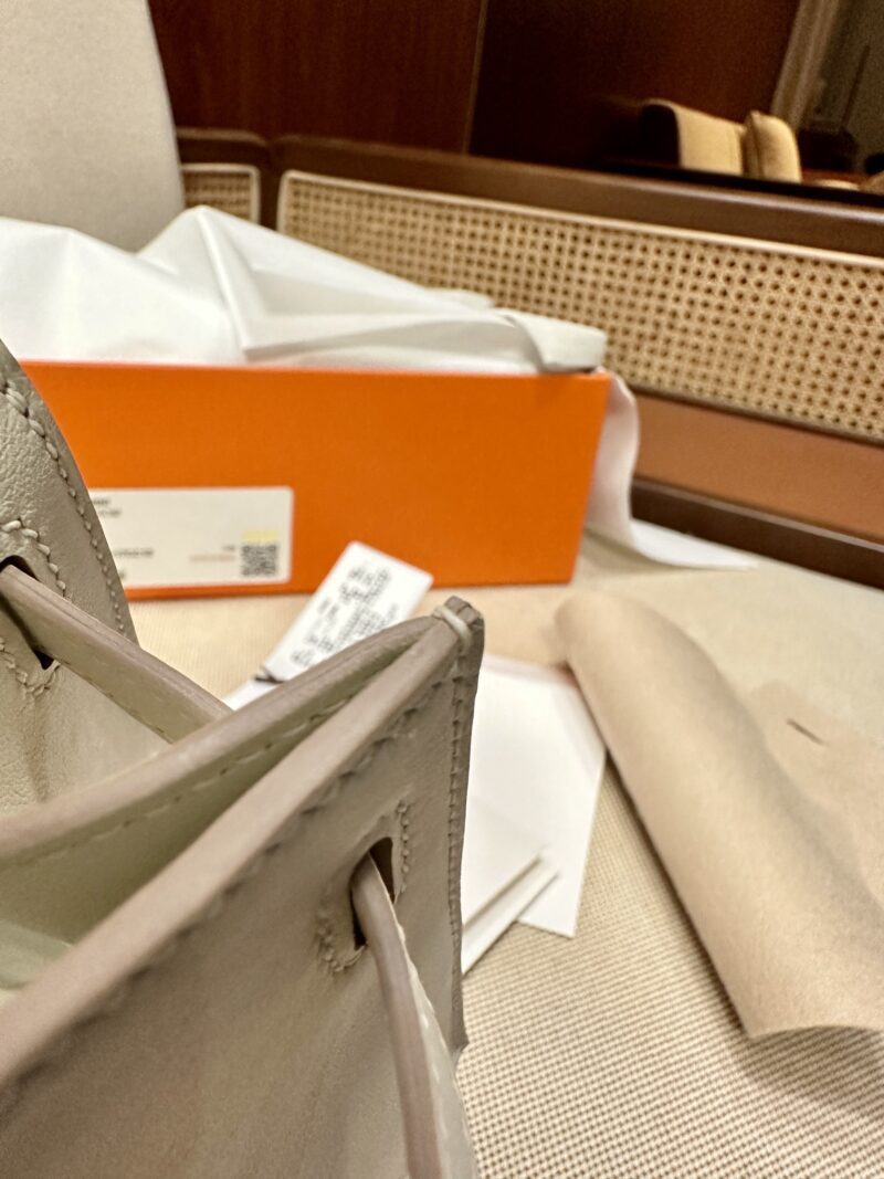 Hermès Kelly Pochette Craie Swift Gold Hardware