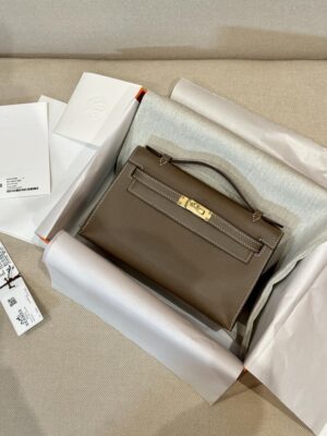 Hermès Kelly Pochette Etoupe Epsom Gold Hardware