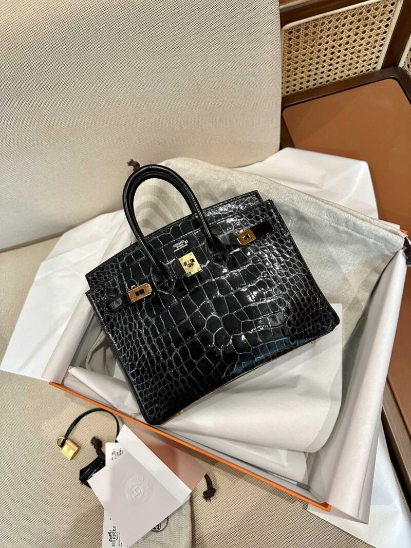 Hermès Birkin 25 Noir, Gold Shiny Crocodile Gold Hardware