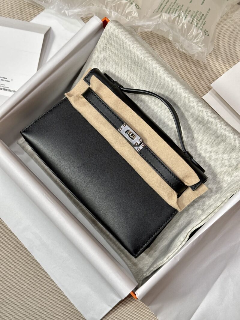 Hermès Mini Kelly 19 Chevre Criquet Gold Hardware