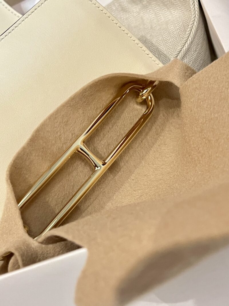 Hermès Roulis 19 Swift Nata Gold Hardware - Image 8