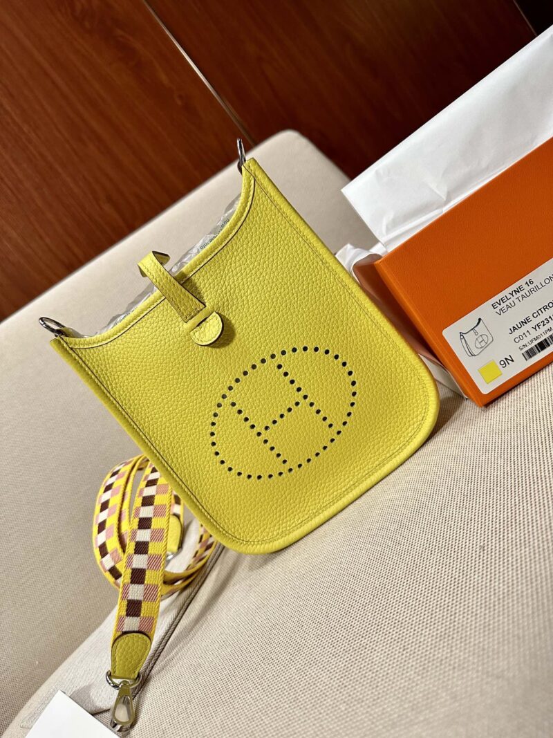 Hermès Mini Evelyne 16 Taurillon Clemence Lime Silver Hardware - Image 4
