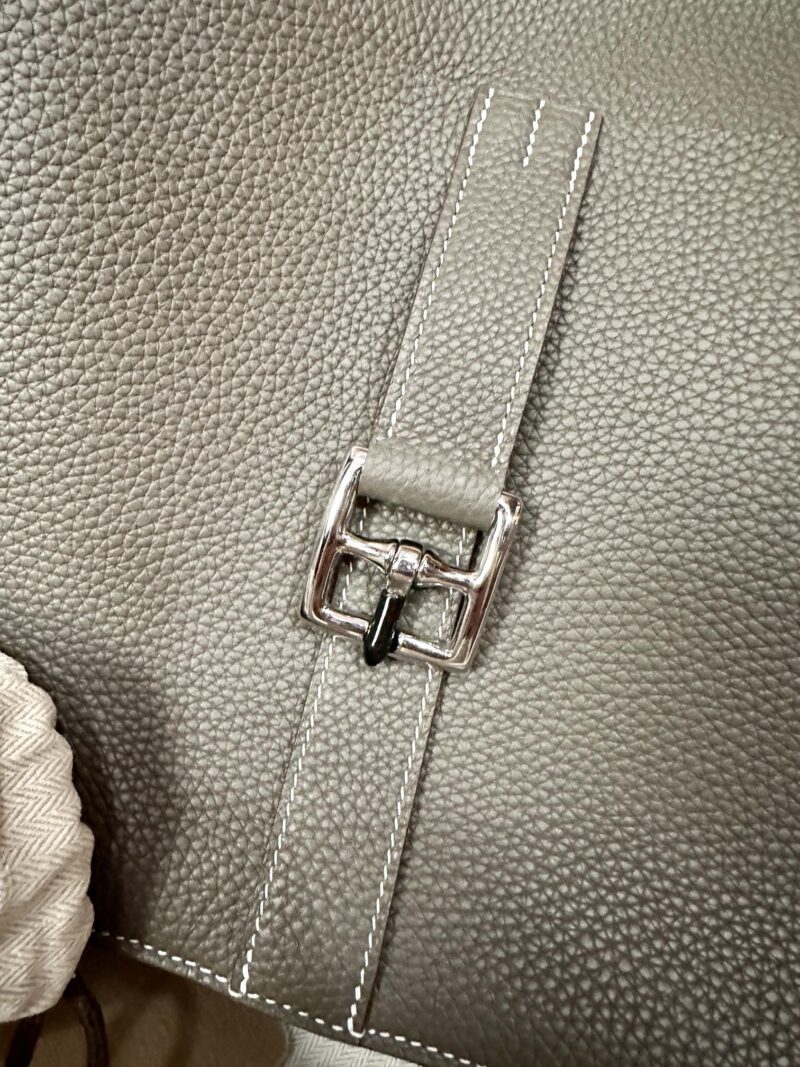 Hermès Halzan 31 Evercolor Etain Silver Hardware - Image 9