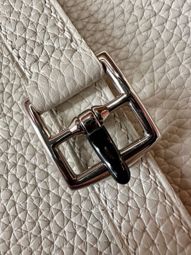 Hermès Halzan 25 Taurillon Clemence & Swift Craie Silver Hardware - Image 8