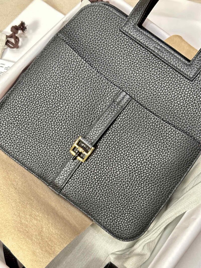 Hermès Halzan 25 Taurillon Clemence & Swift Noir Gold Hardware - Image 14
