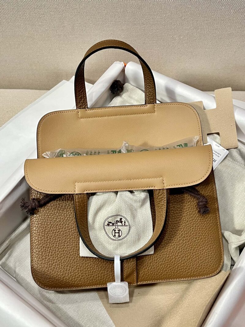 Hermès Halzan 25 Taurillon Clemence & Swift Alezan & Biscuit Gold Hardware - Image 5