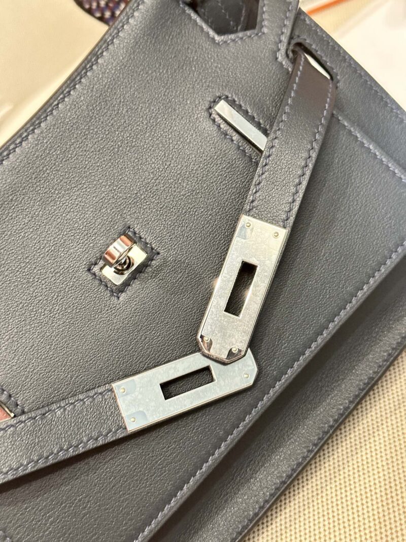 Hermès Jypsiere 23 Swift Caban Silver Hardware - Image 13