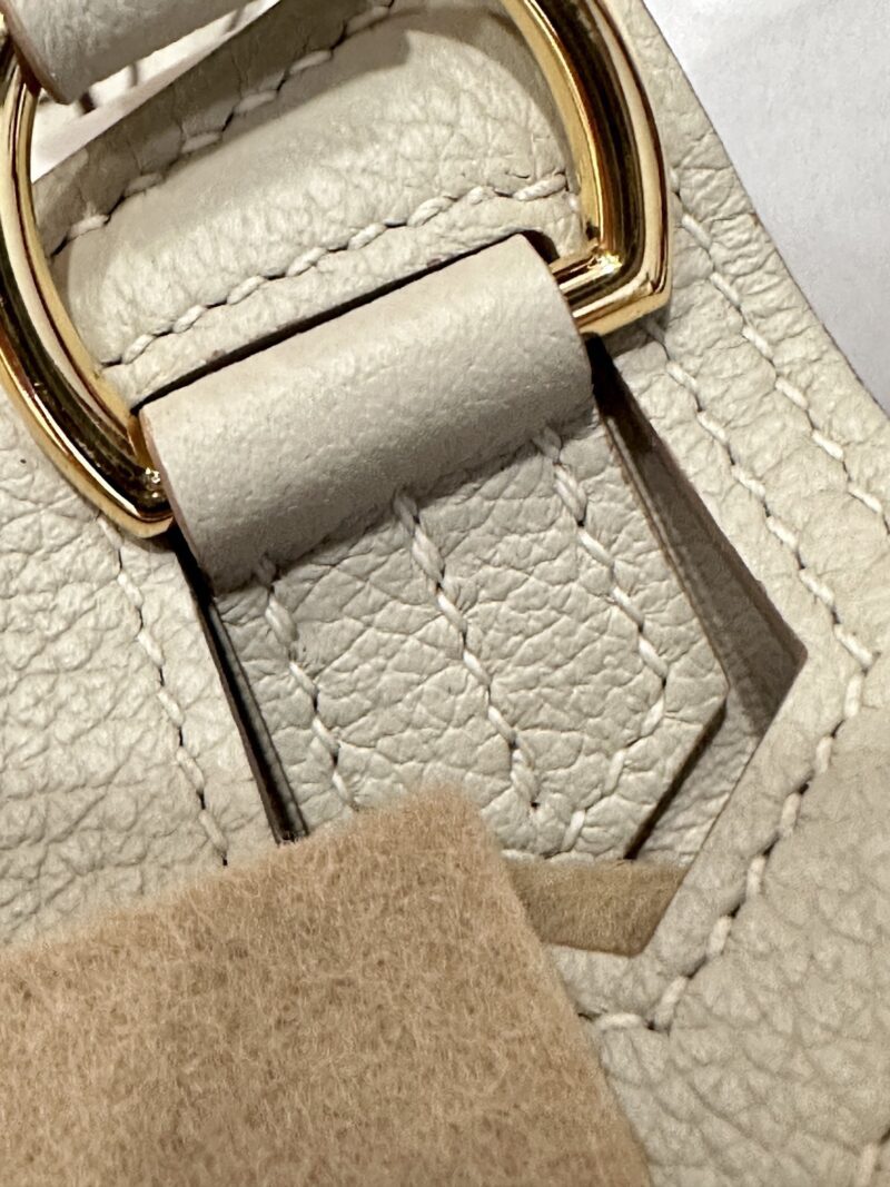 Hermès Mini Jypsiere 23 Evercolor Beton Gold Hardware - Image 8