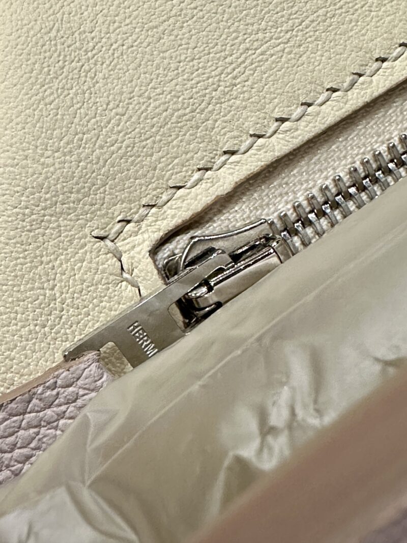 Hermès Mini Kelly 2424 Evercolor & Swift Mauve Pale Silver Hardware - Image 15