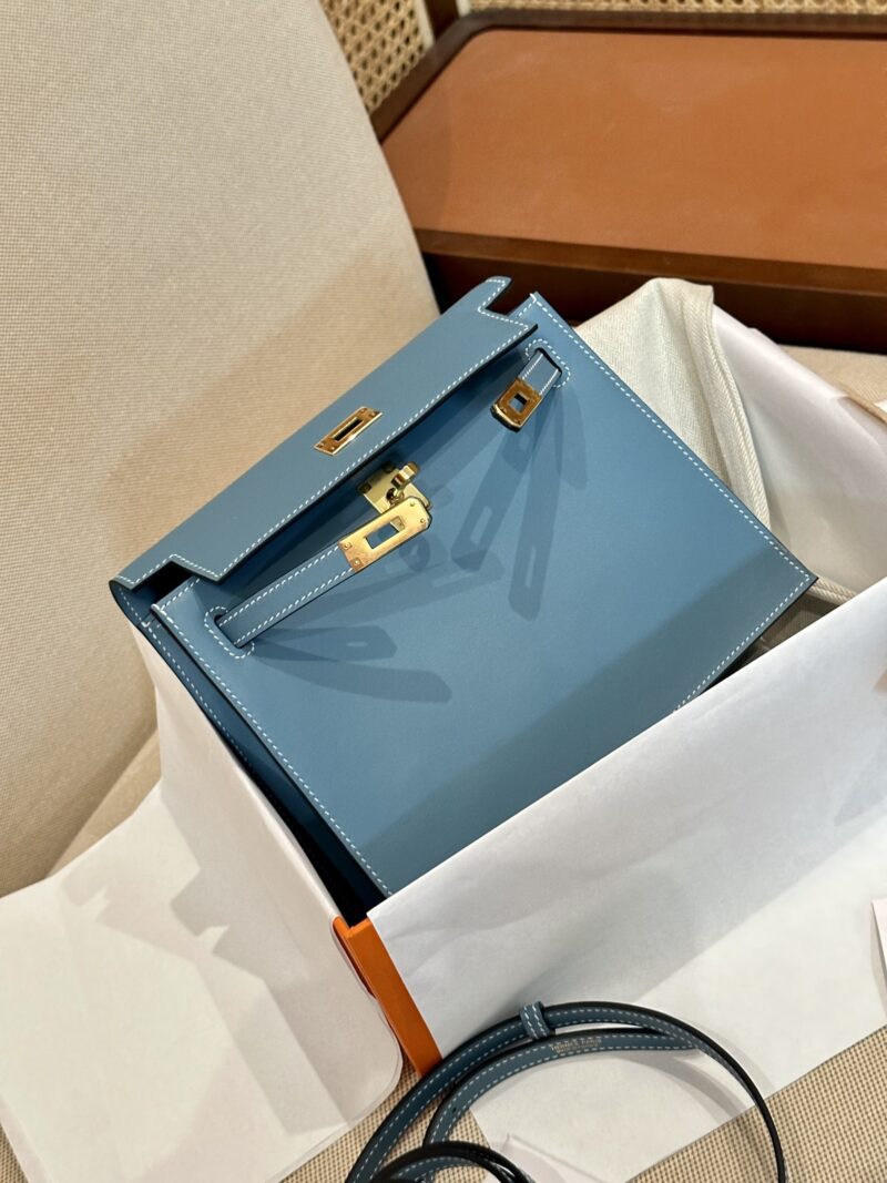 Hermès Kelly Danse Swift Blue Jean Gold Hardware - Image 4