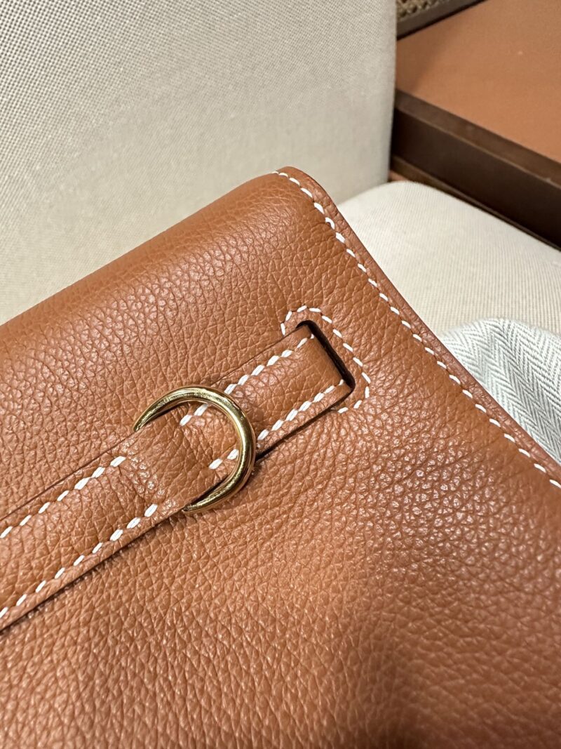 Hermès Kelly Danse 22 Evercolor Gold Gold Hardware - Image 6