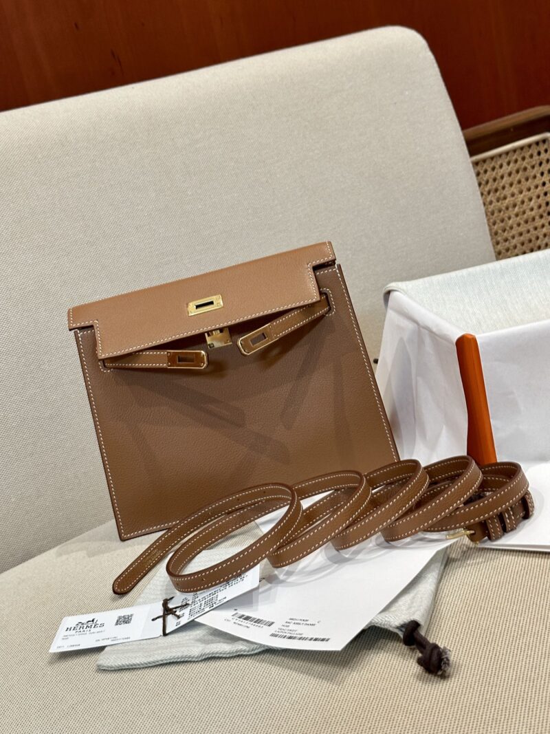 Hermès Kelly Danse 22 Evercolor Gold Gold Hardware - Image 6