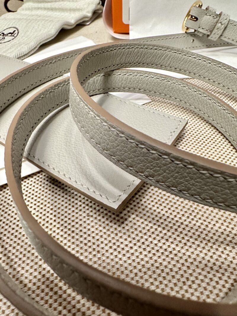 Hermès Kelly Danse 22 Evercolor Gris Pearl Gold Hardware - Image 11