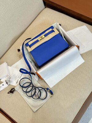 Hermès Kelly Danse 22 Swift Blue Royal Gold Hardware