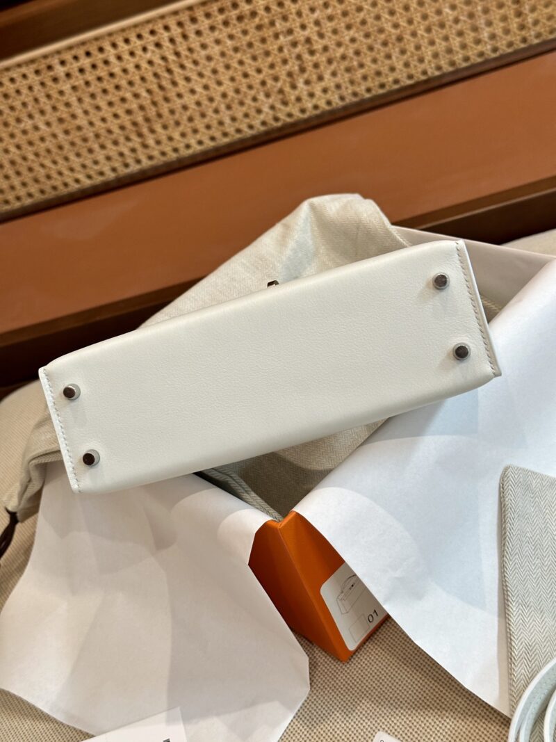 Hermès Mini Kelly Swift Blanc Silver Hardware - Image 9