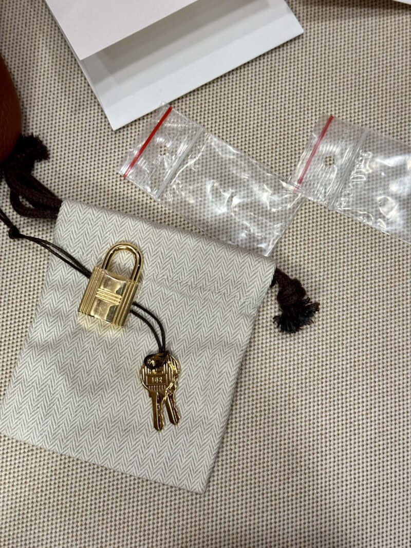 Hermès Picotin 22 Taurillon Clemence & Crocodile Gold Gold Hardware - Image 16