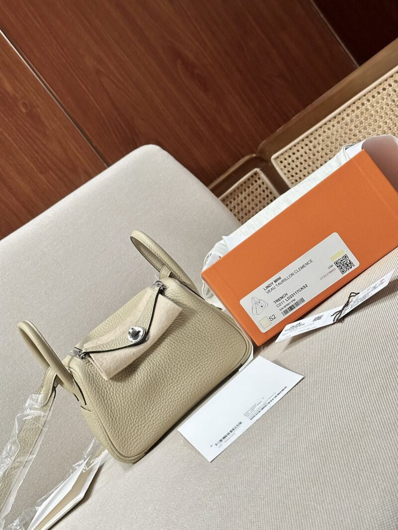 Hermès Mini Lindy 20 Taurillon Clemence Gris Trench Silver Hardware - Image 3