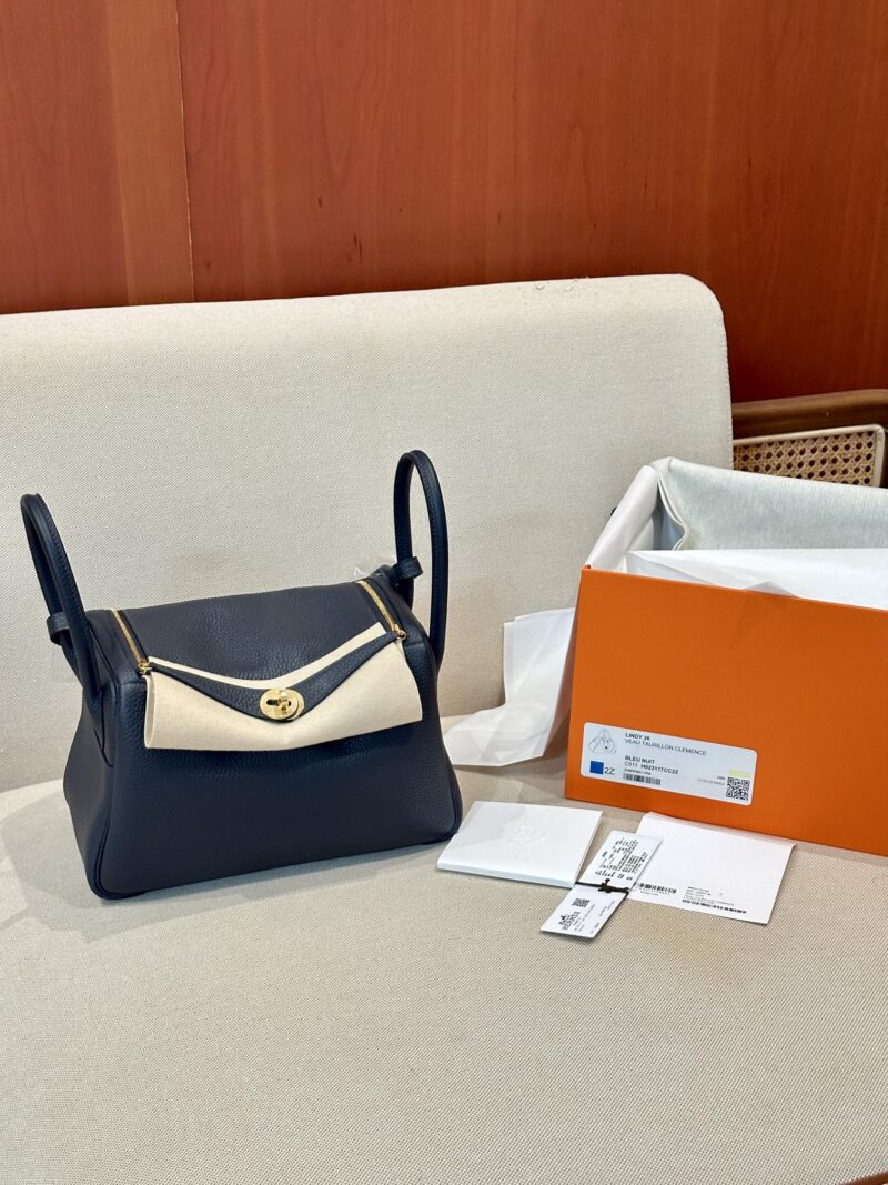 Hermès Lindy 26 Taurillon Clemence Blue Nuit Gold Hardware