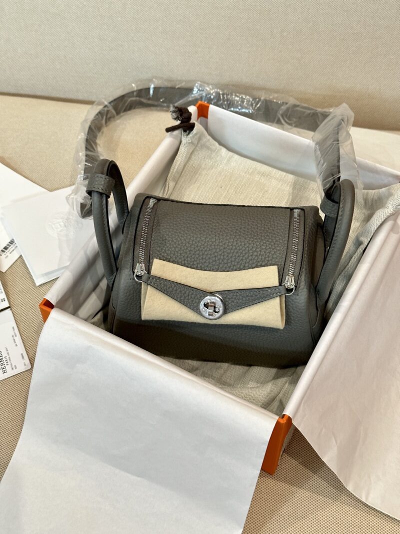 Hermès Mini Lindy 20 Taurillon Clemence Gris Meyer Silver Hardware - Image 3