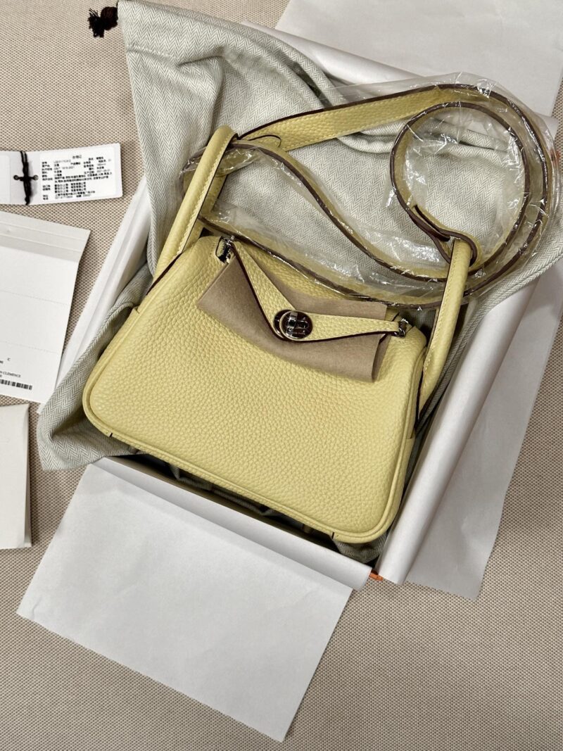 Hermès Mini Lindy 20 Taurillon Clemence Jaune Poussin & Nata Silver Hardware