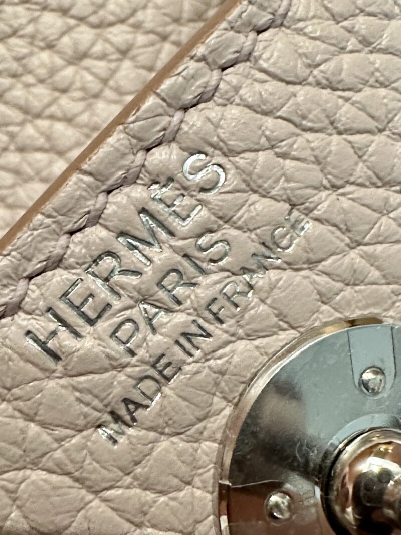 Hermès Mini Lindy 19 Taurillon Clemence Mauve Pale & Mushroom Silver Hardware - Image 6