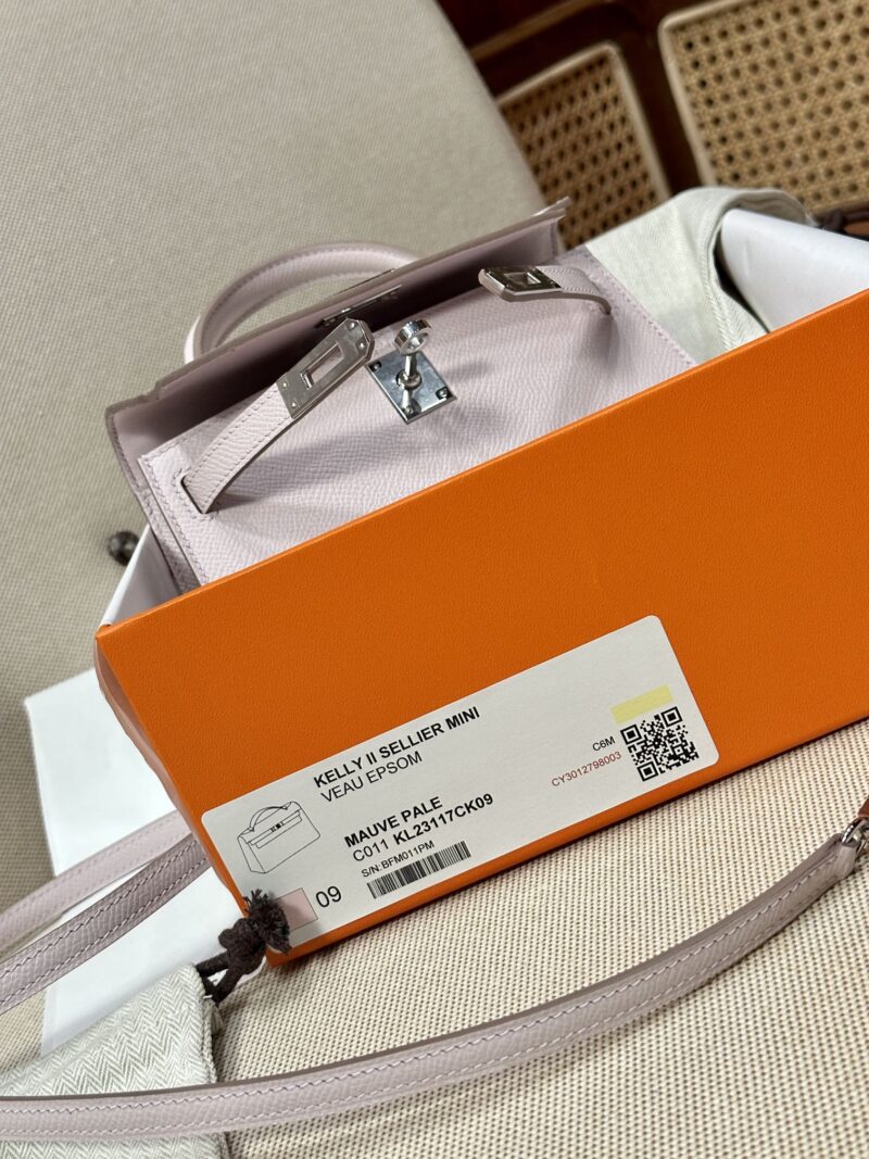 Hermès Mini Kelly 19 Epsom Mauve Pale Silver Hardware - Image 9